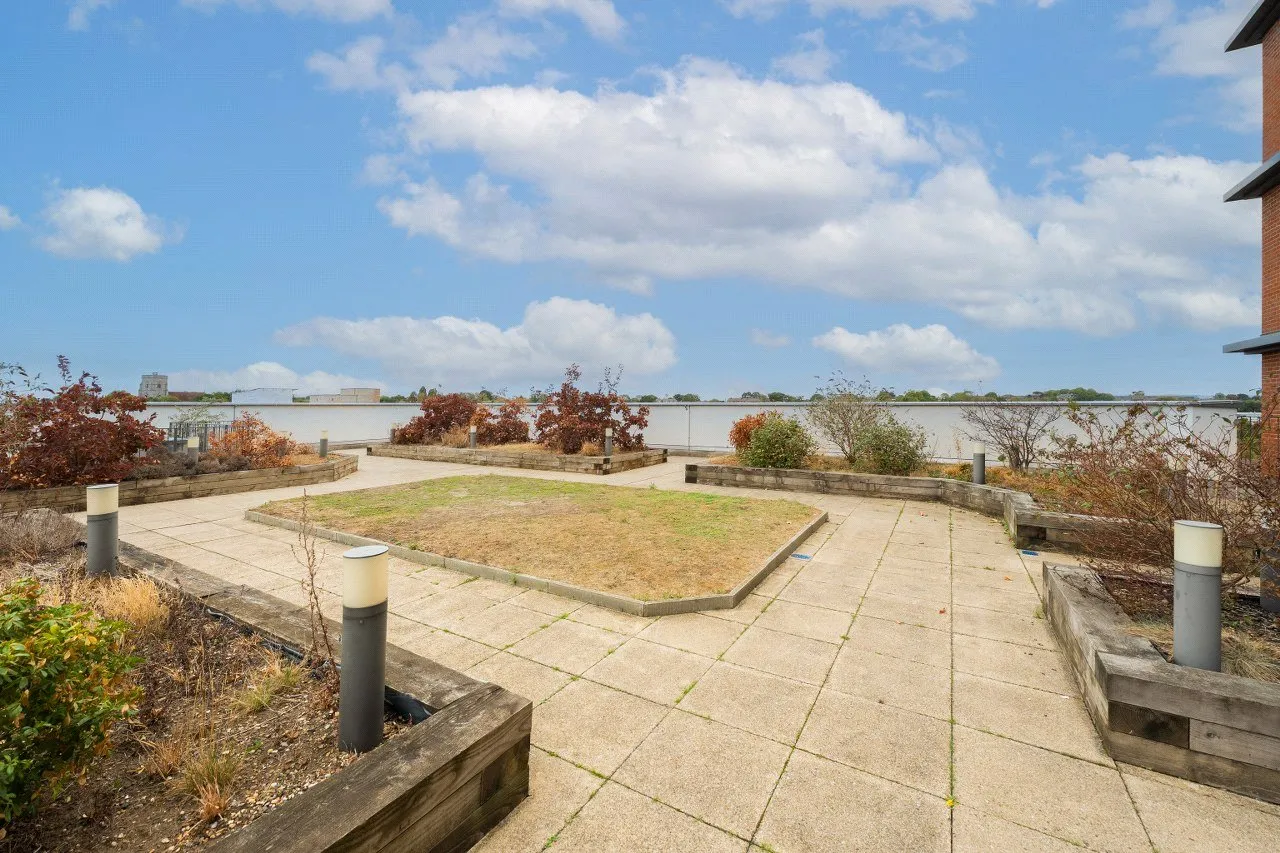 St Nicholas Way, Sutton, SM1, photo 5