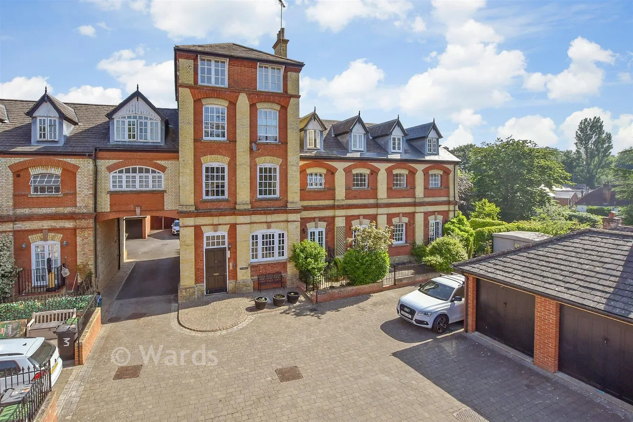 1 bed flat for sale, Swan Street, West Malling, ME19