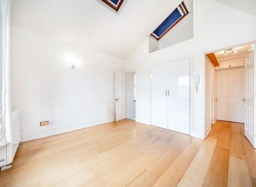 Crown Road, Twickenham, TW1, photo 2