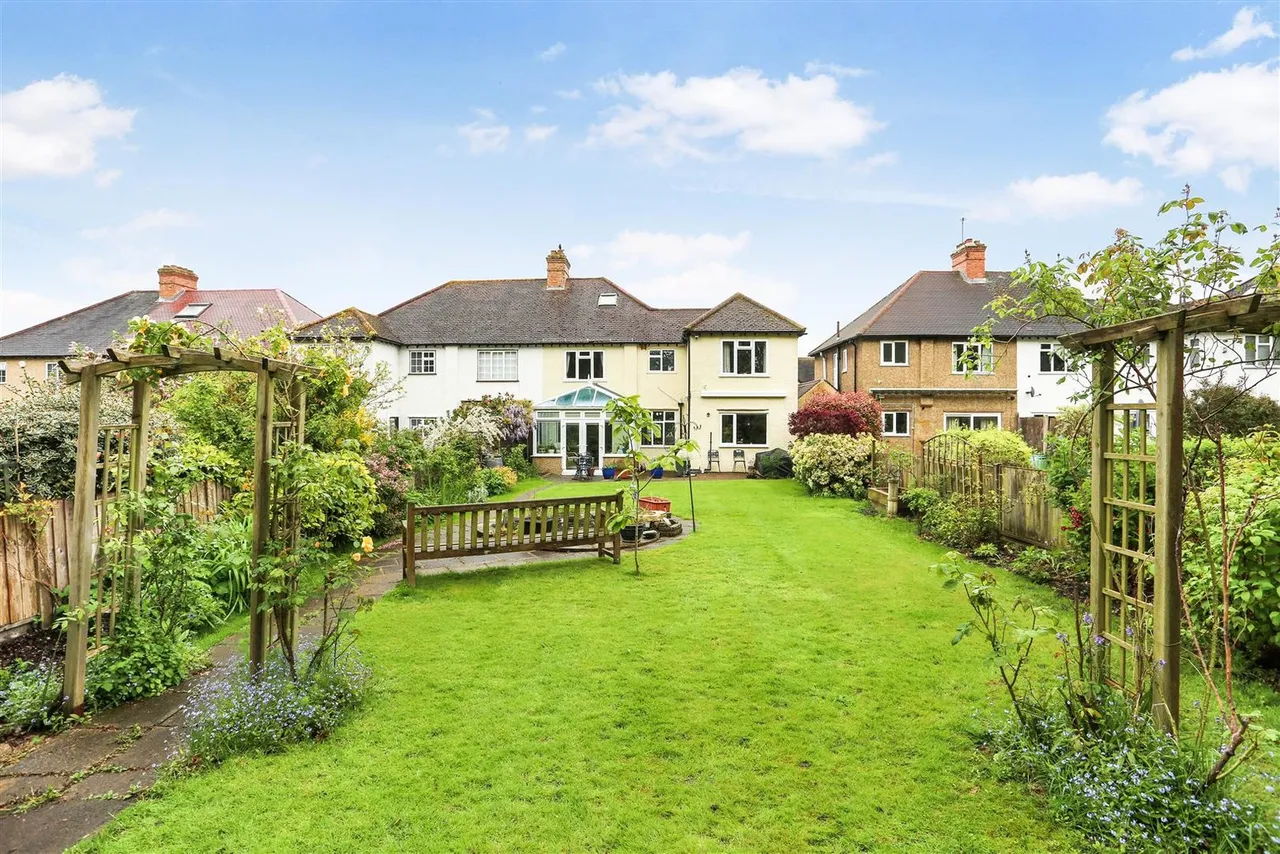 Wickham Avenue, Cheam, SM3 8DX, photo 26