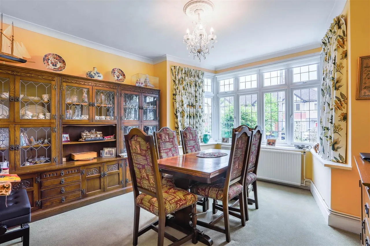 Wickham Avenue, Cheam, SM3 8DX, photo 7