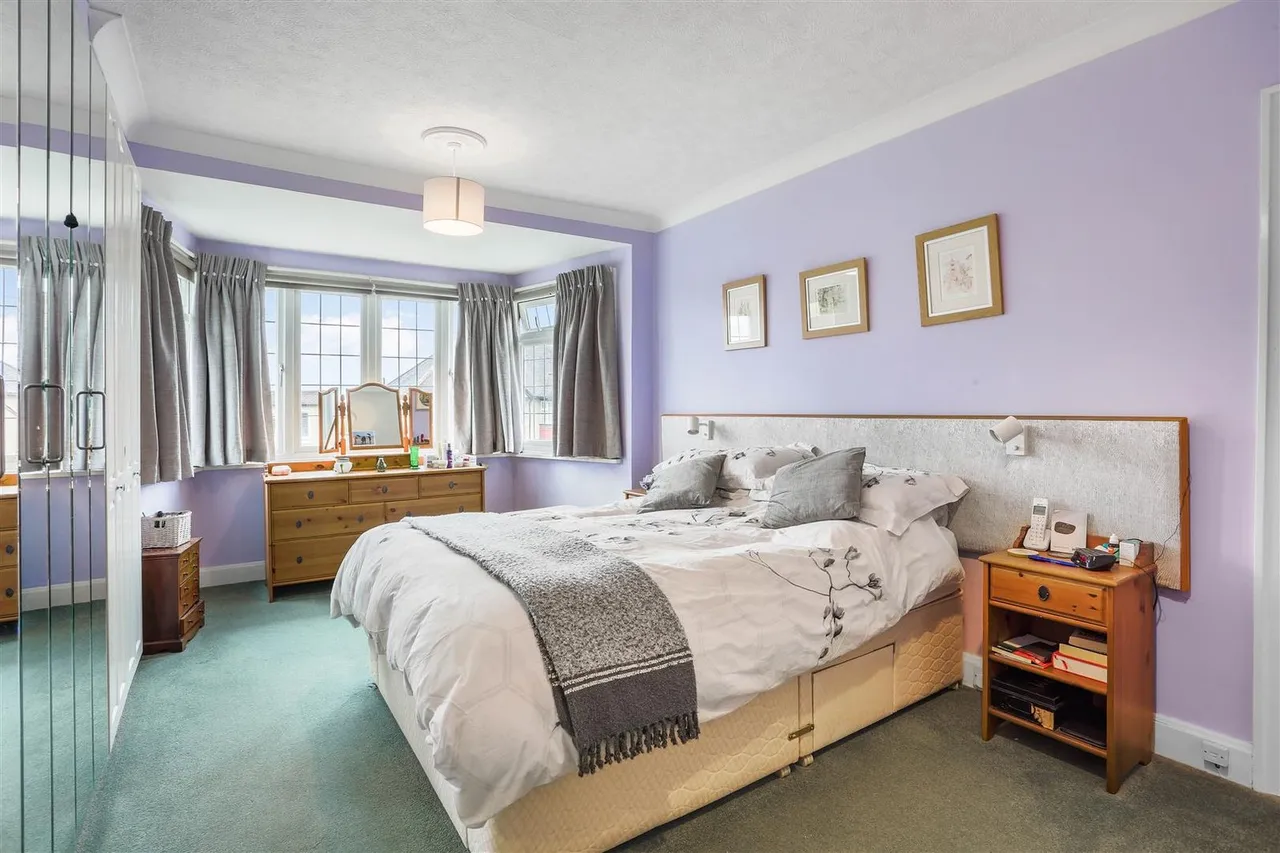 Wickham Avenue, Cheam, SM3 8DX, photo 23