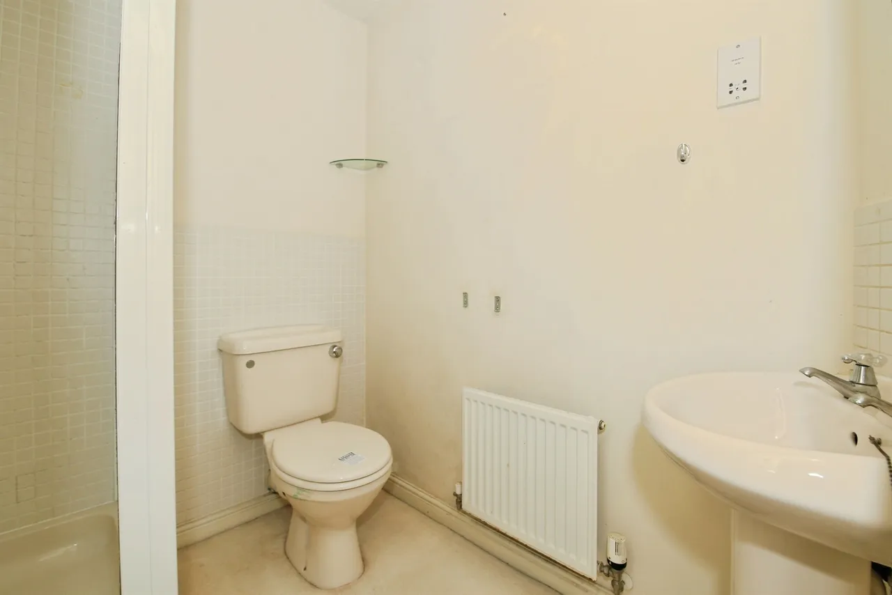 East Water Crescent, Hampton Vale, Peterborough, photo 6