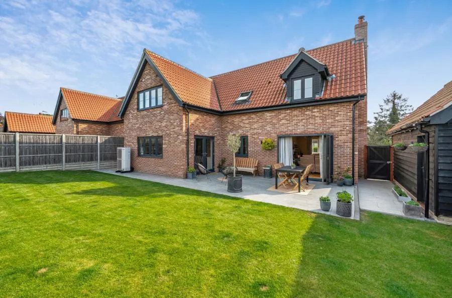 Church Road, South Lopham, IP22, photo 18