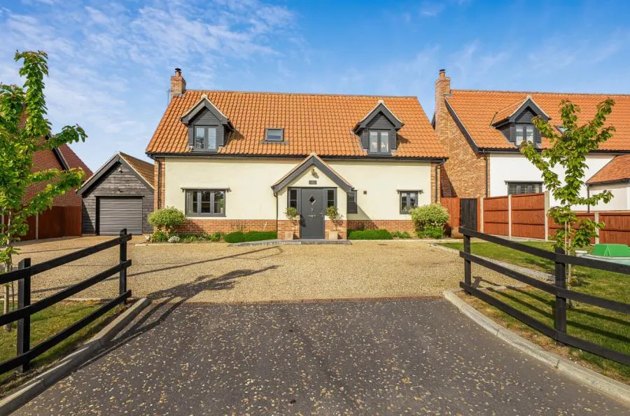4 bed house for sale, Church Road, South Lopham, IP22