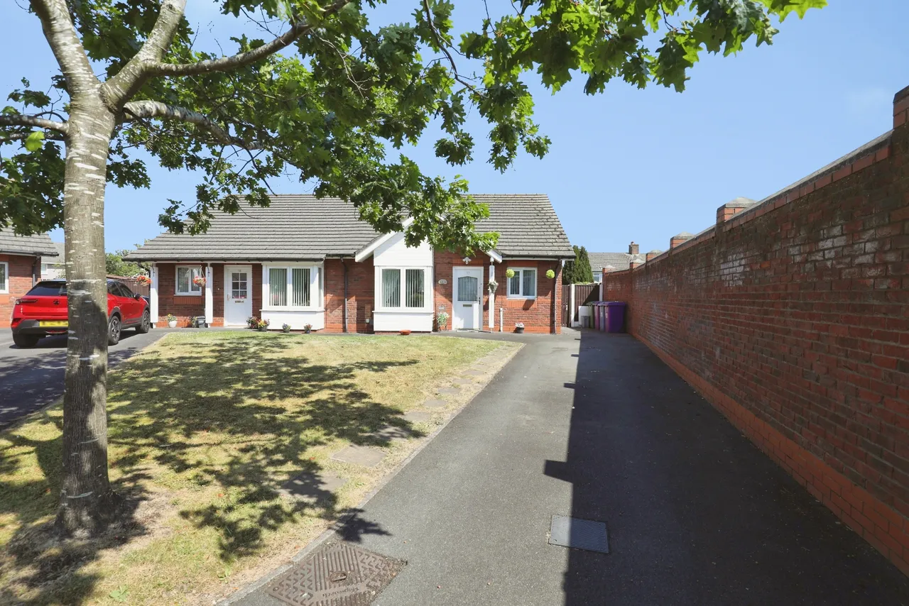 Wimbald Close, Liverpool, L25, photo 20