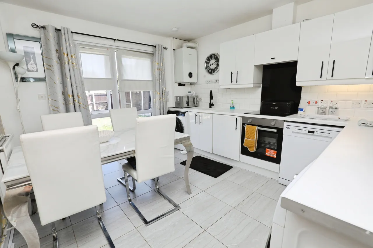 Wimbald Close, Liverpool, L25, photo 12