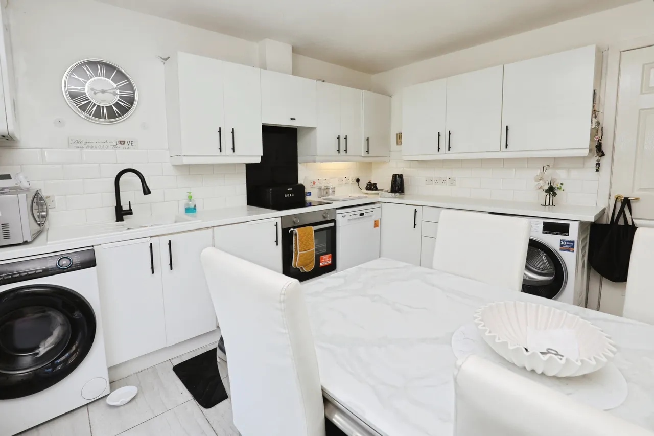 Wimbald Close, Liverpool, L25, photo 9