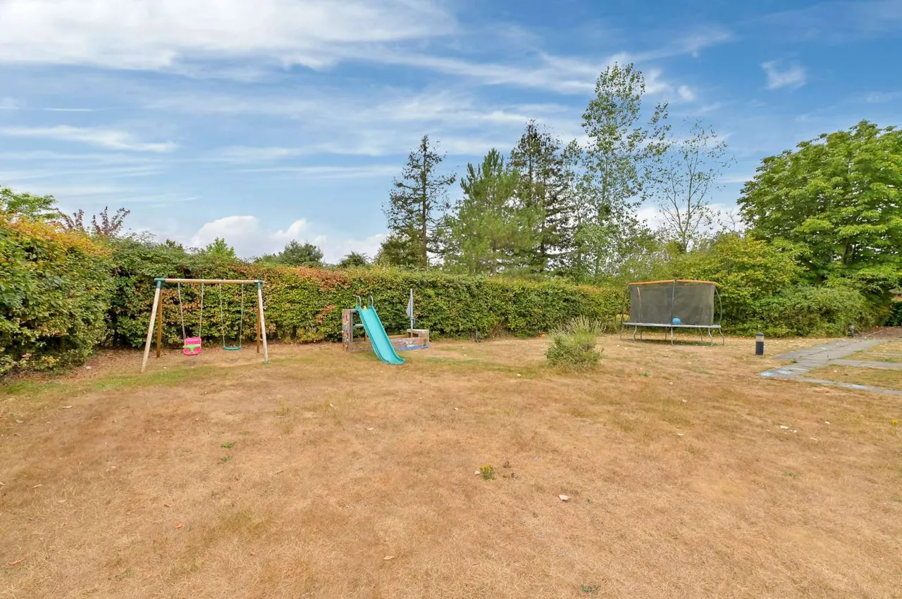 Hall Place Cottages, Honey Lane, Hurley, Maidenhead, SL6 6RQ, photo 4