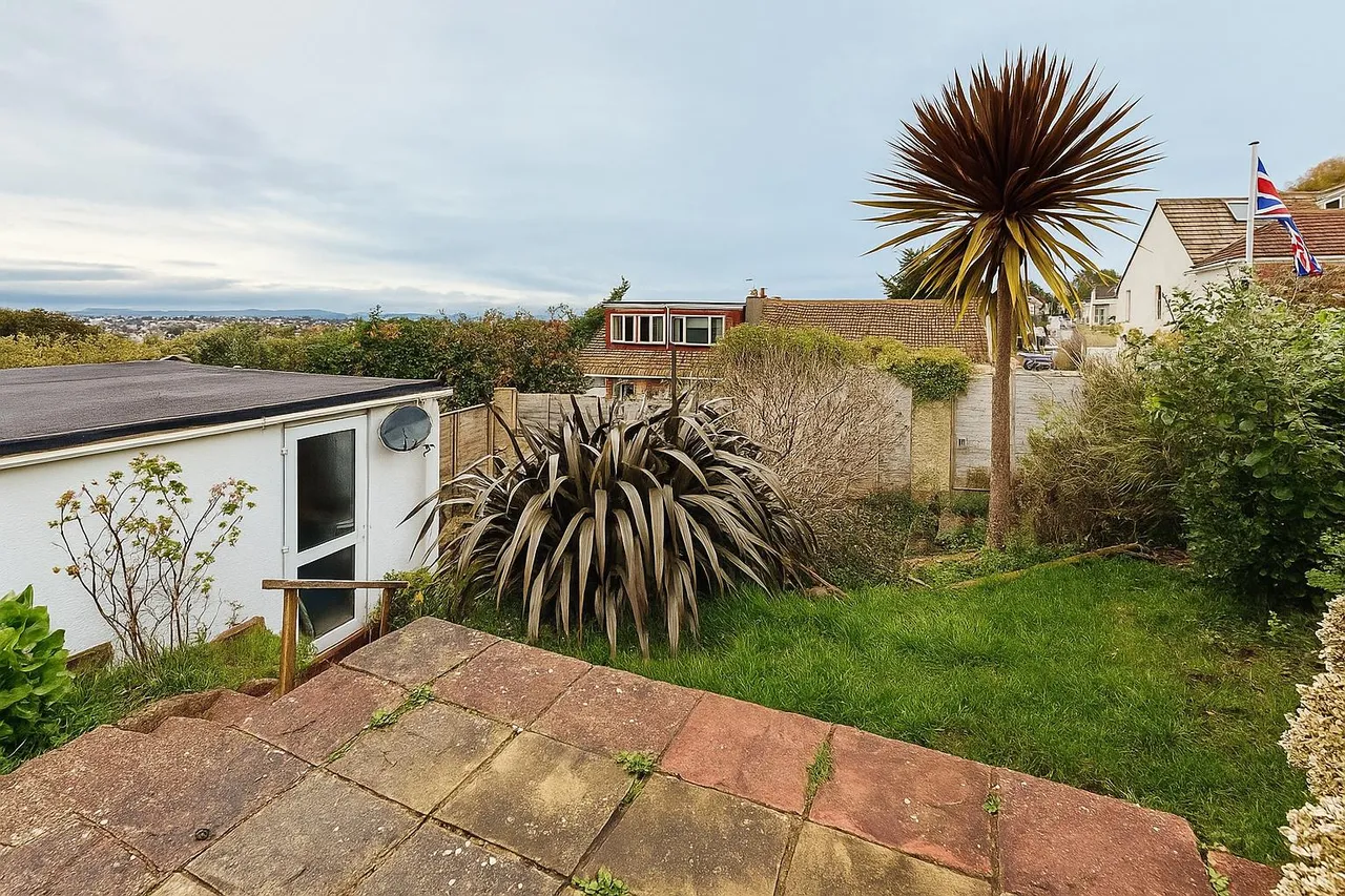 Milton Crescent, Brixham, photo 4