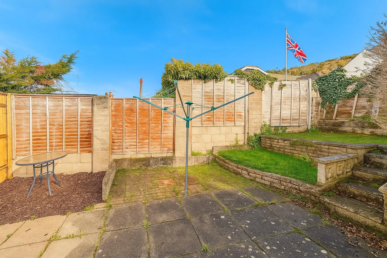Milton Crescent, Brixham, photo 13