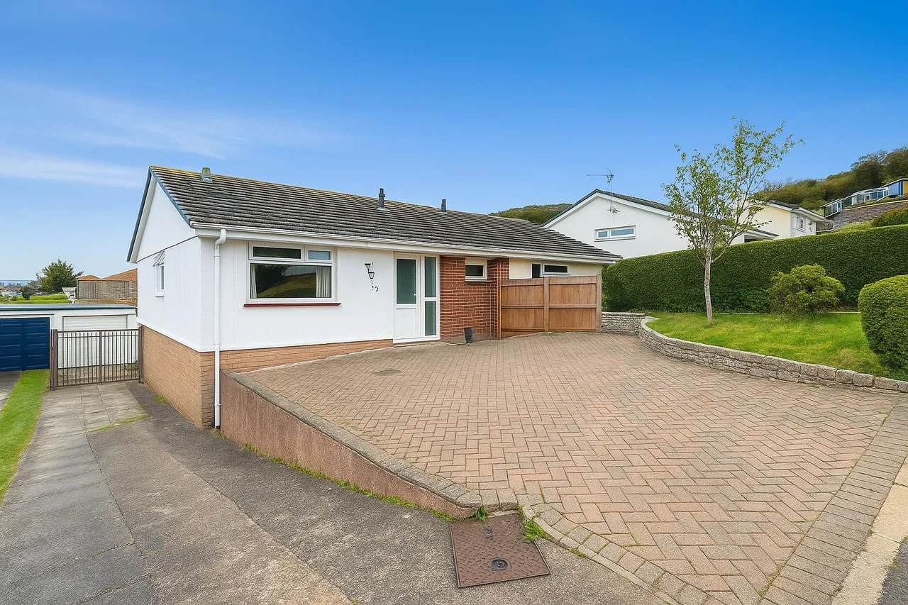 Milton Crescent, Brixham, photo 15
