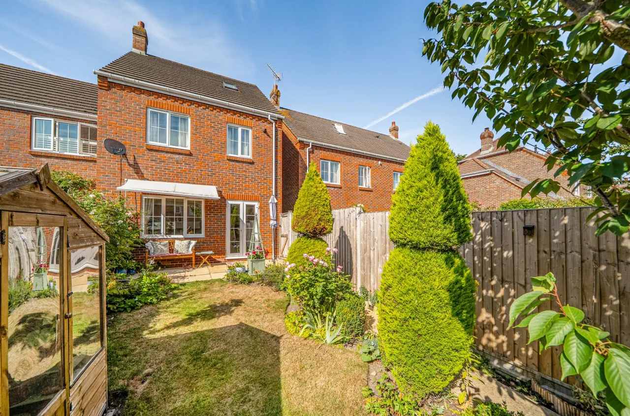 Clay Lane, Fishbourne, PO18, photo 16