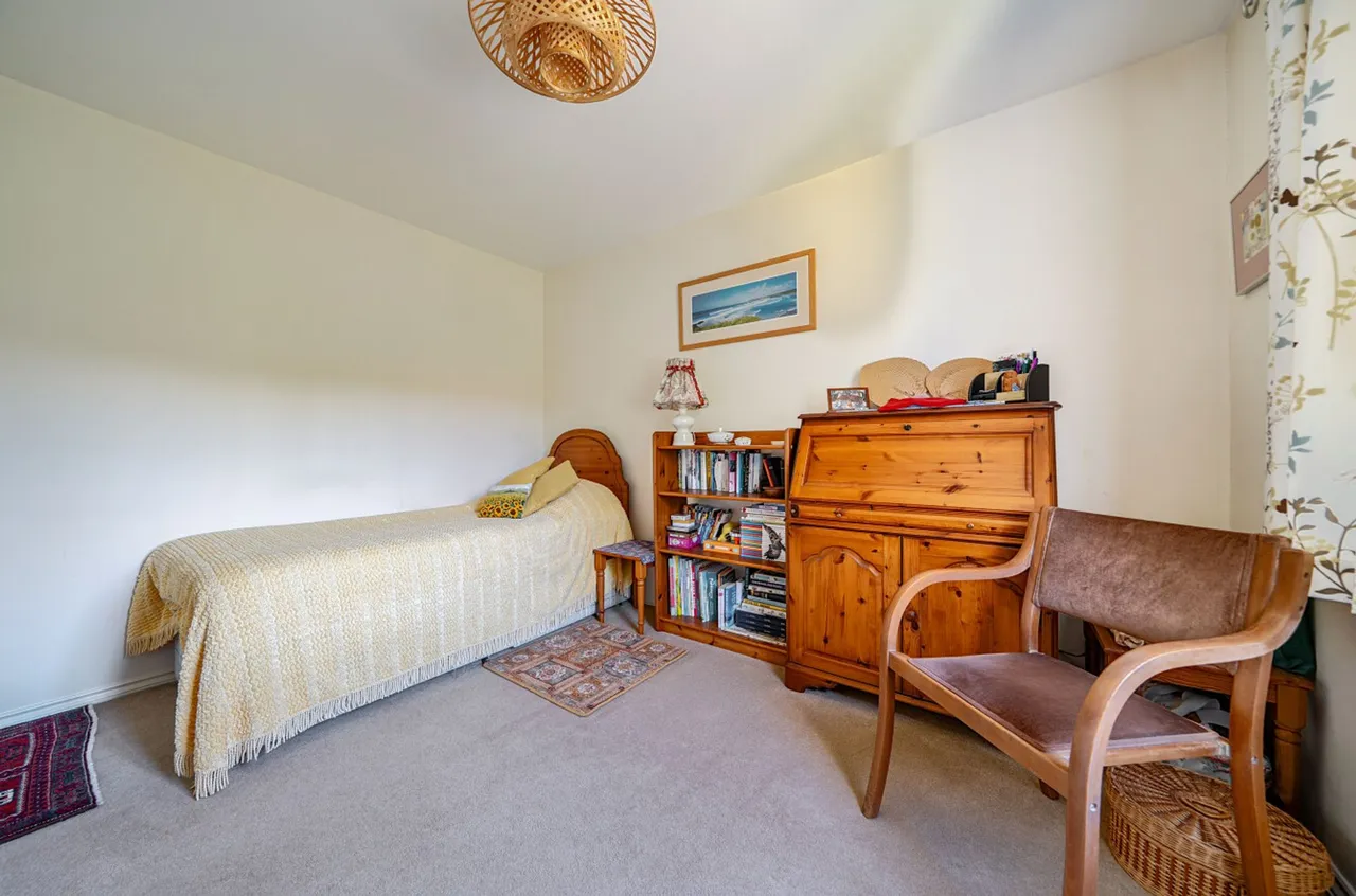 Clay Lane, Fishbourne, PO18, photo 9