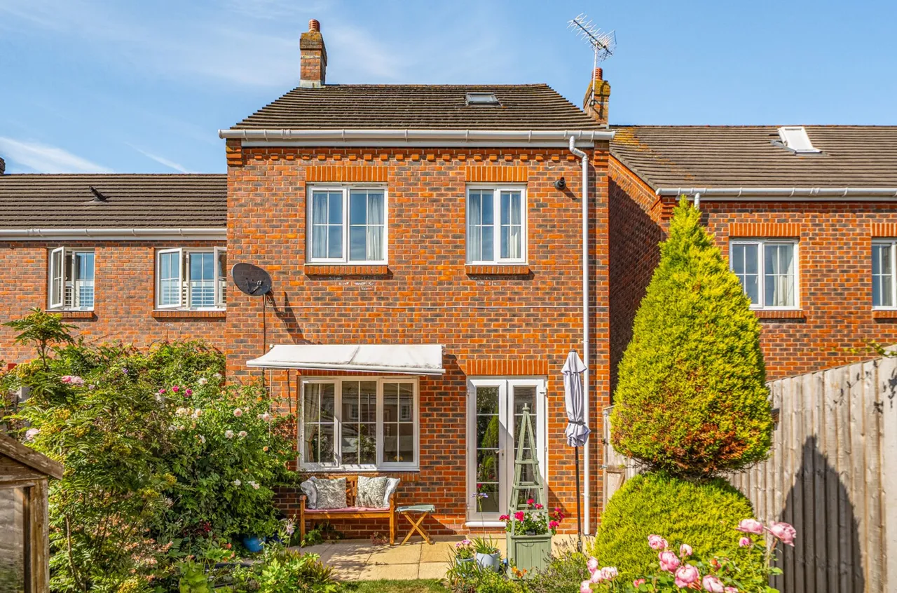 Clay Lane, Fishbourne, PO18, photo 4