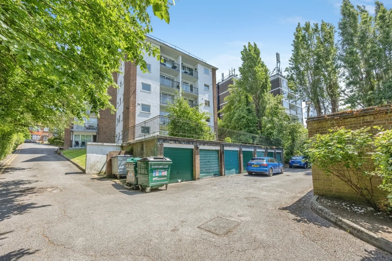 Leigham Court Road, London, SW16, photo 22