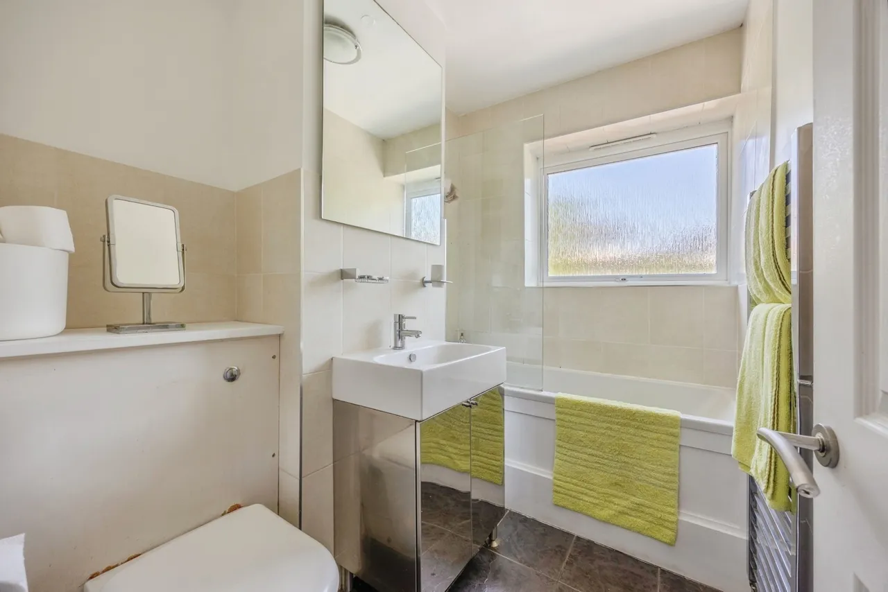 Leigham Court Road, London, SW16, photo 17