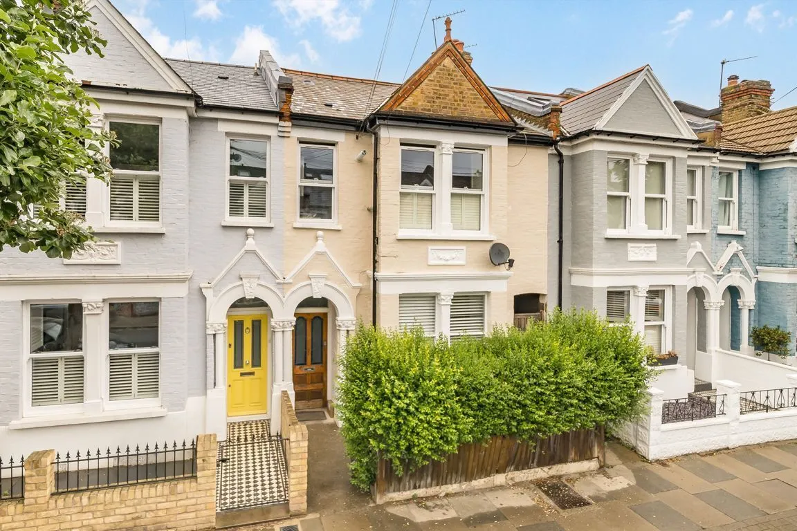 1 bed property to rent, Strathville Road, SW18