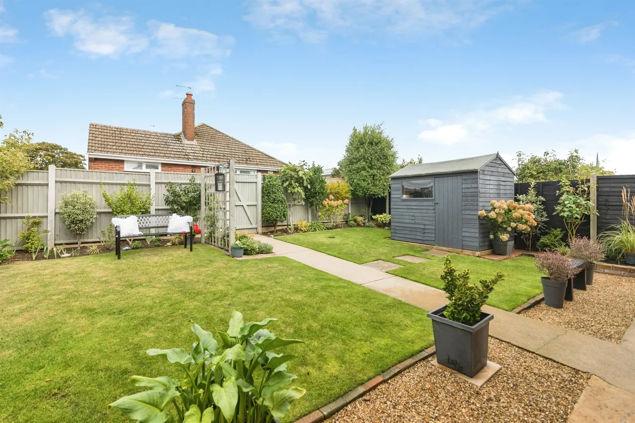 Oulton Road, Lowestoft, NR32, photo 18