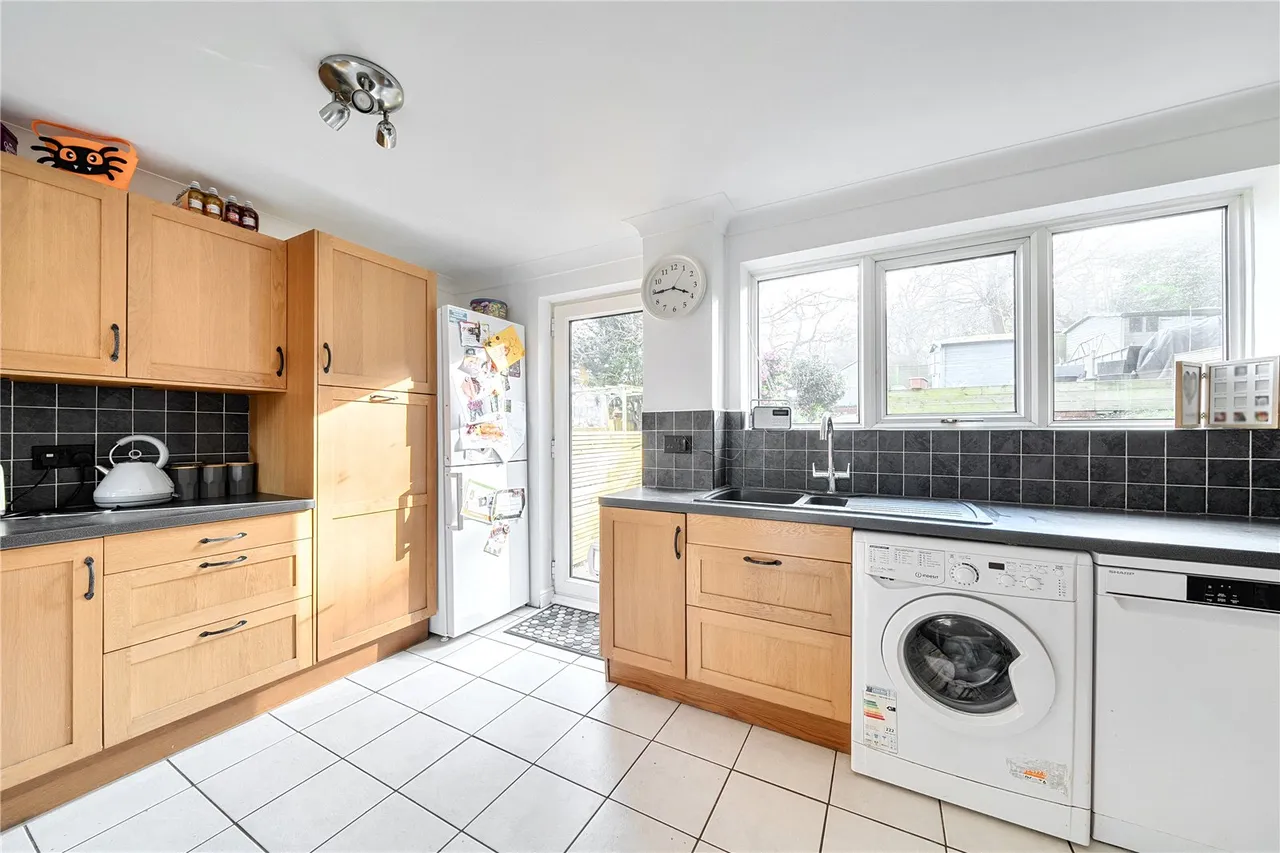 Blendworth Lane, Southampton, Hampshire, SO18 5HG, photo 6