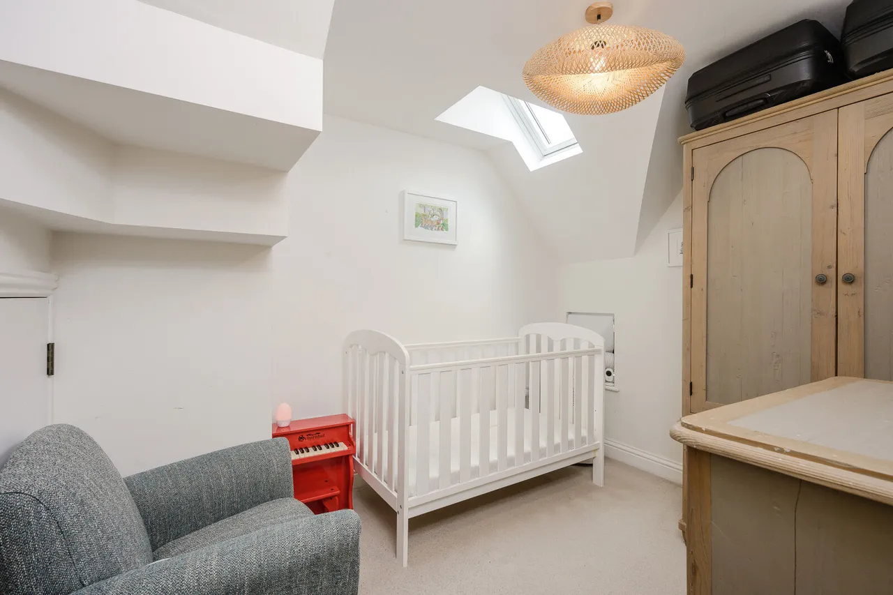 Mostyn Road, Merton Park, SW19, photo 10