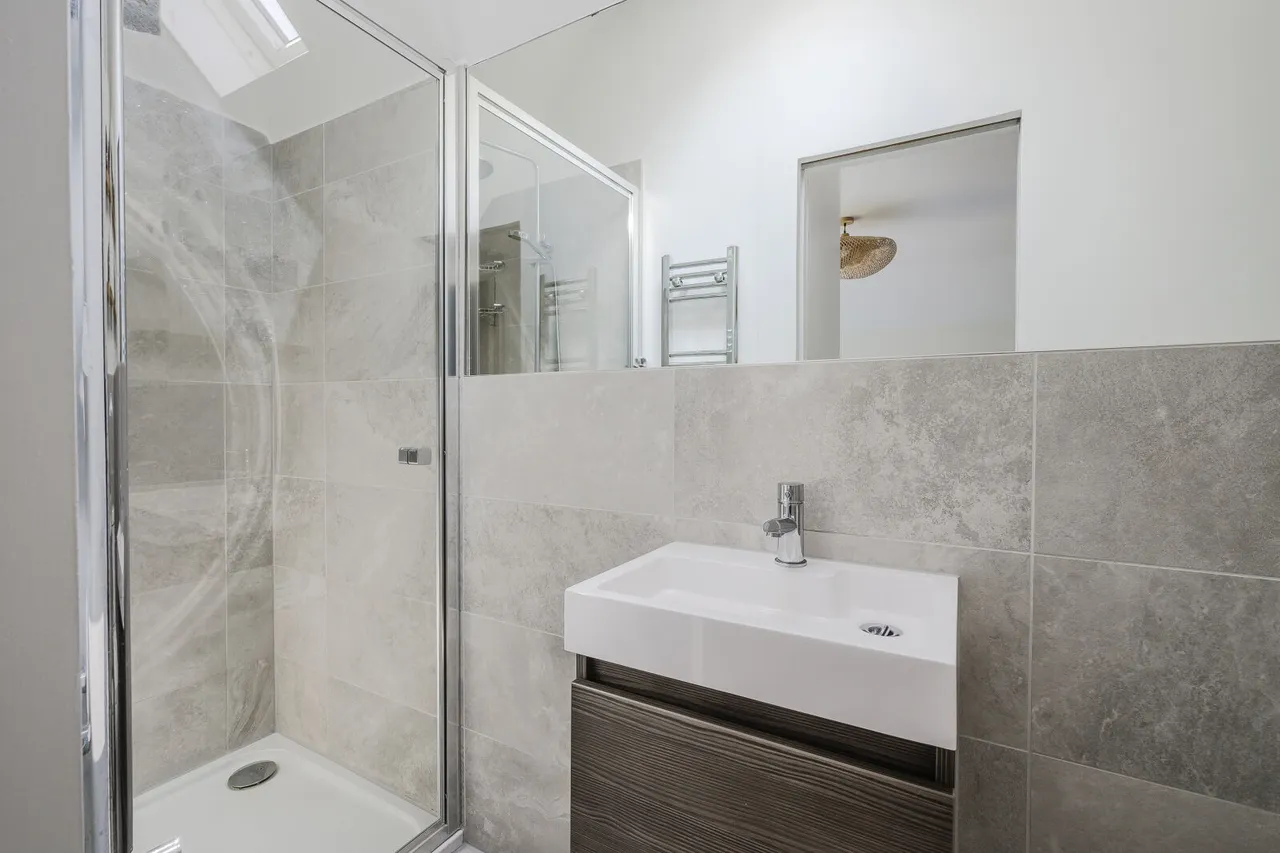 Mostyn Road, Merton Park, SW19, photo 11