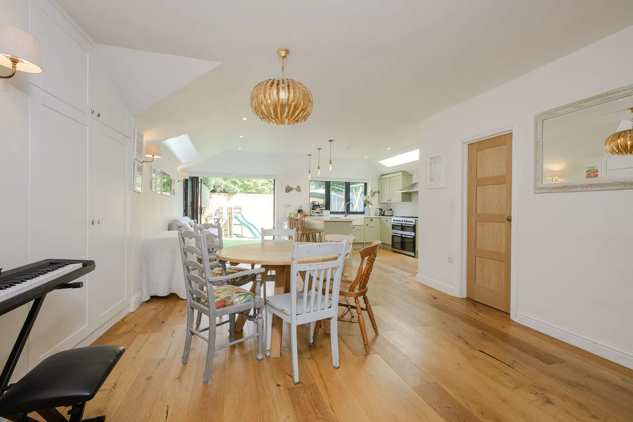 Mostyn Road, Merton Park, SW19, photo 3