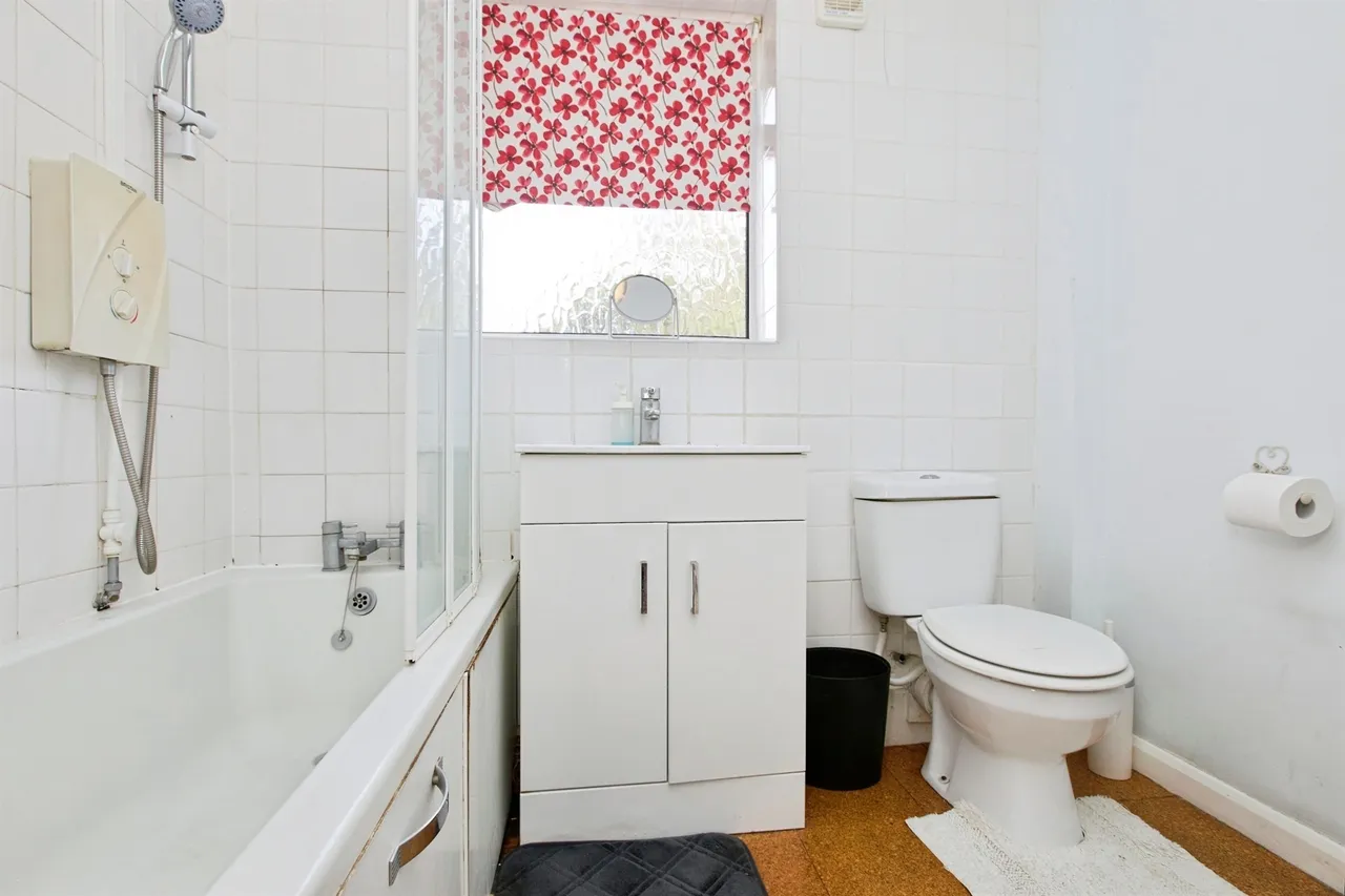 Cowper Street, Sinfin, Derby, photo 11
