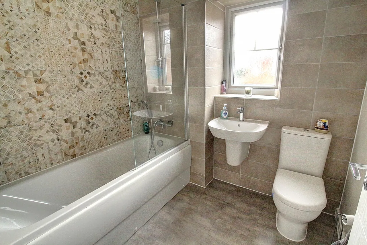 Milbanke Close, Earl Shilton, LE9, photo 20
