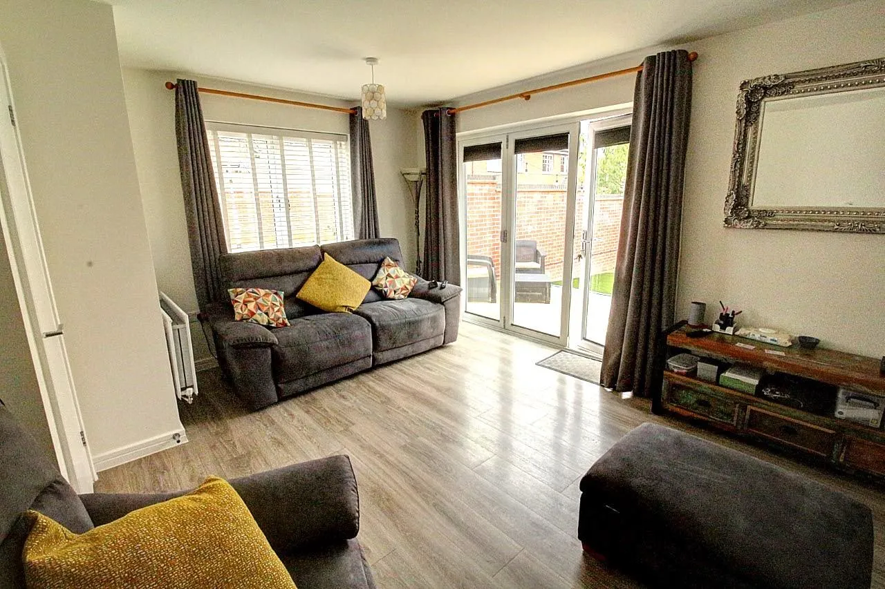Milbanke Close, Earl Shilton, LE9, photo 2