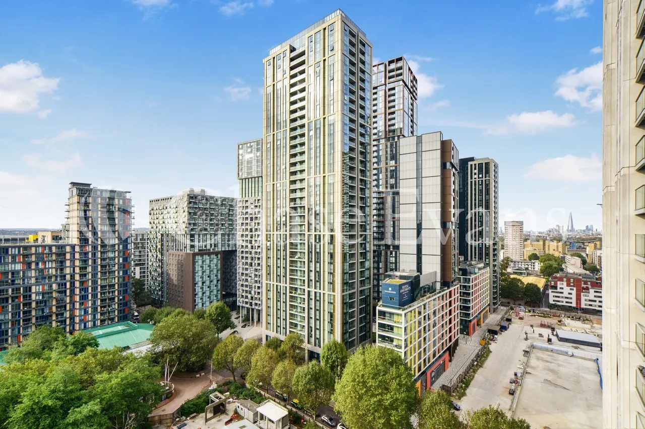 Pan Peninsula Square, Canary Wharf, E14, photo 13
