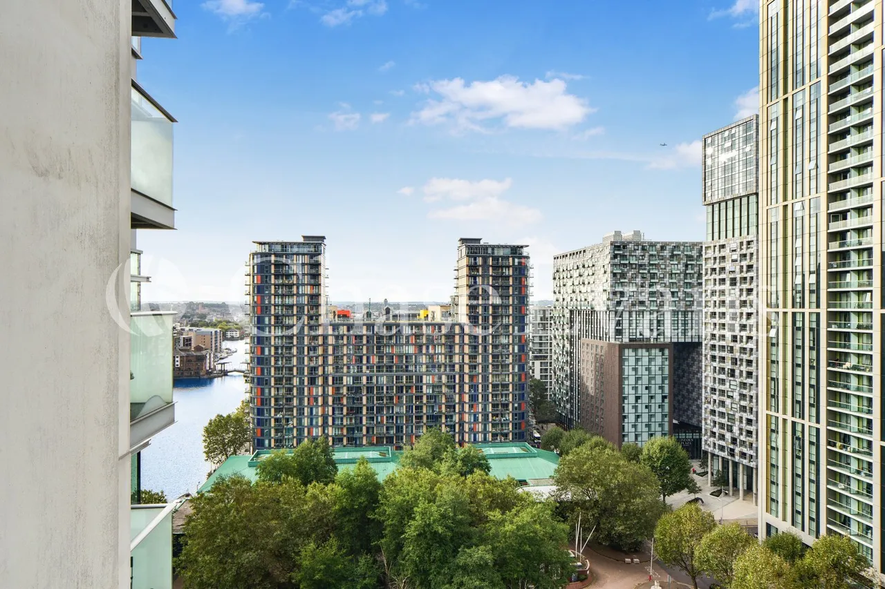 Pan Peninsula Square, Canary Wharf, E14, photo 14