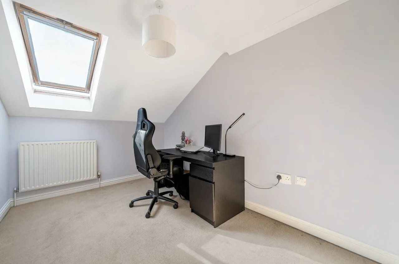 Archers Road, Banister Park, SO15, photo 9