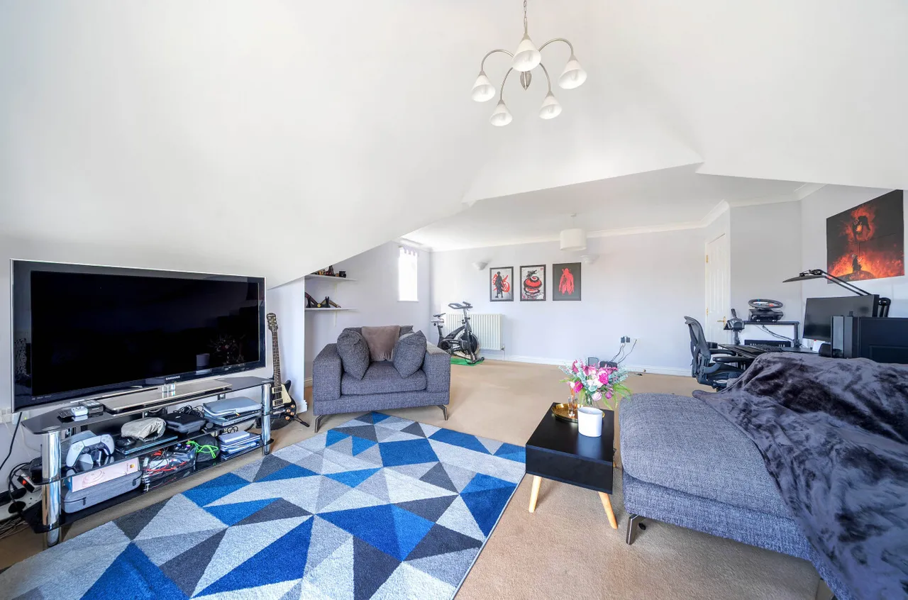 Archers Road, Banister Park, SO15, photo 3