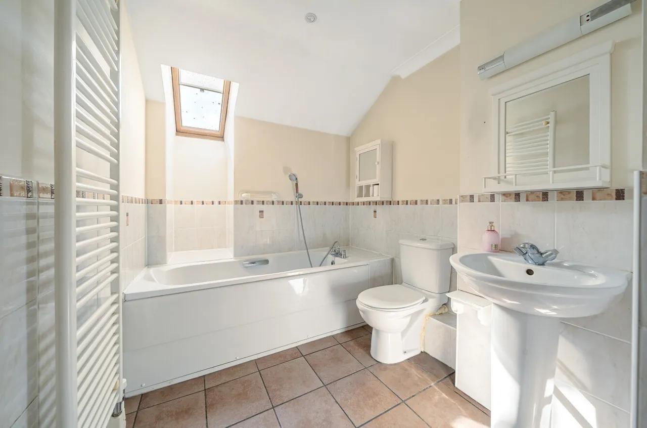 Archers Road, Banister Park, SO15, photo 12