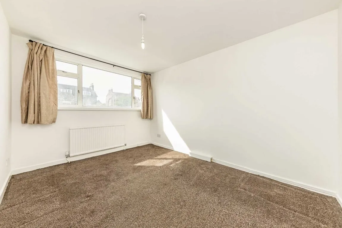 De Montfort Road, SW16, photo 4