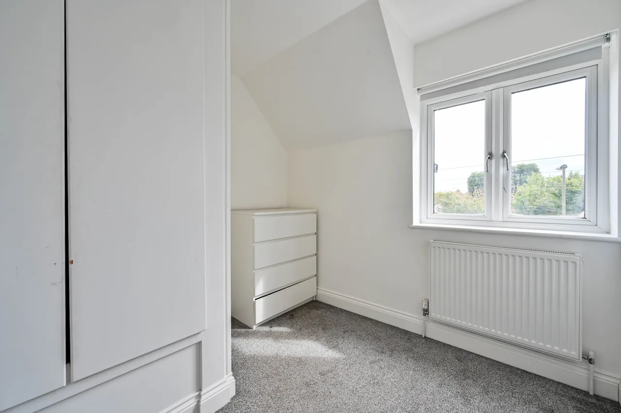 57 Weston Avenue, West Molesey, photo 8