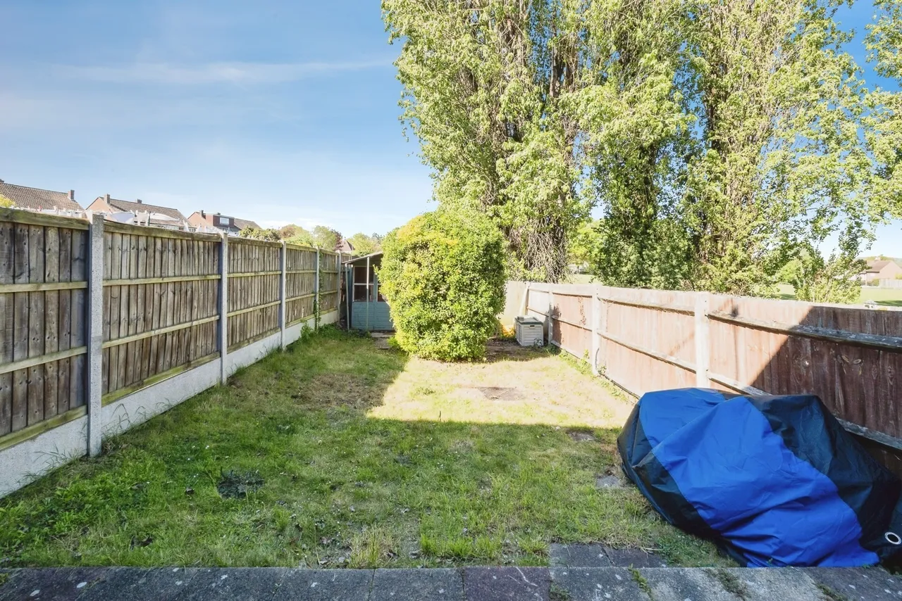 Alderwood Close, Abridge, Romford, Essex, RM4, photo 4