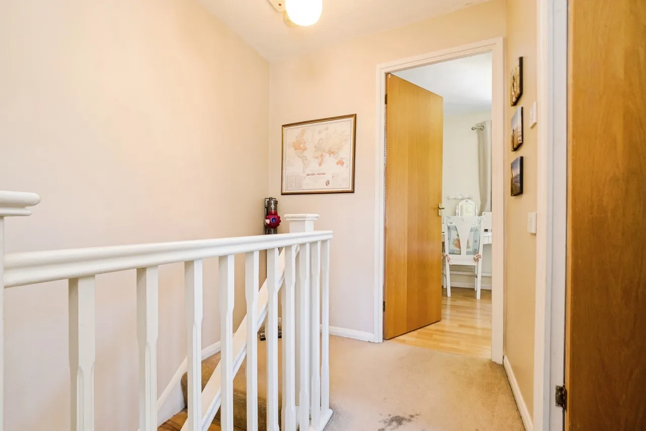 Alderwood Close, Abridge, Romford, Essex, RM4, photo 8