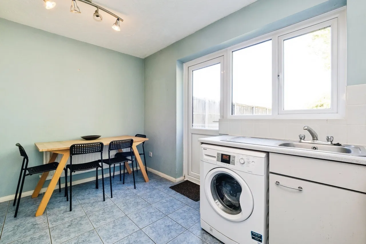 Alderwood Close, Abridge, Romford, Essex, RM4, photo 5