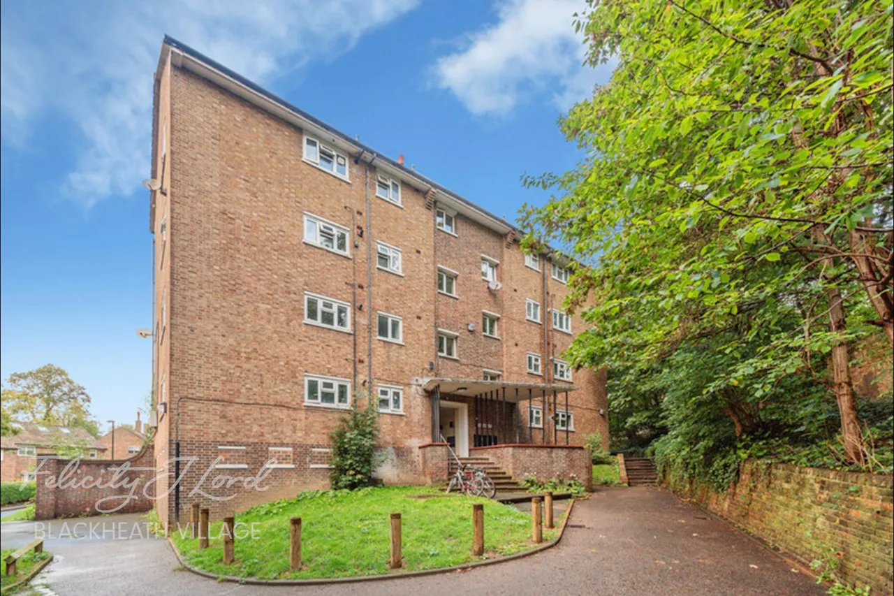 2 bed flat for sale, Baizdon Road, London