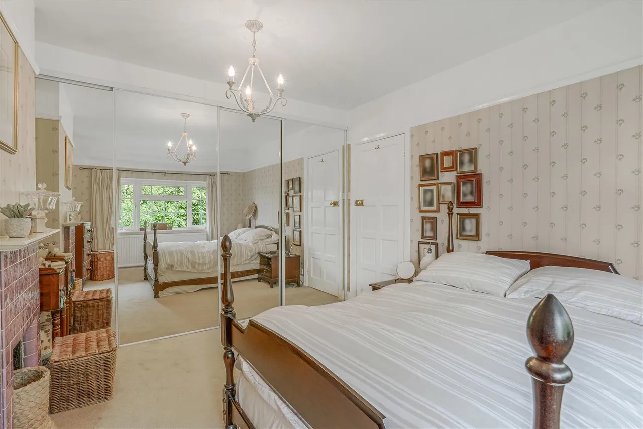Meadow Way, Burgh Heath, Tadworth, KT20 5LY, photo 19