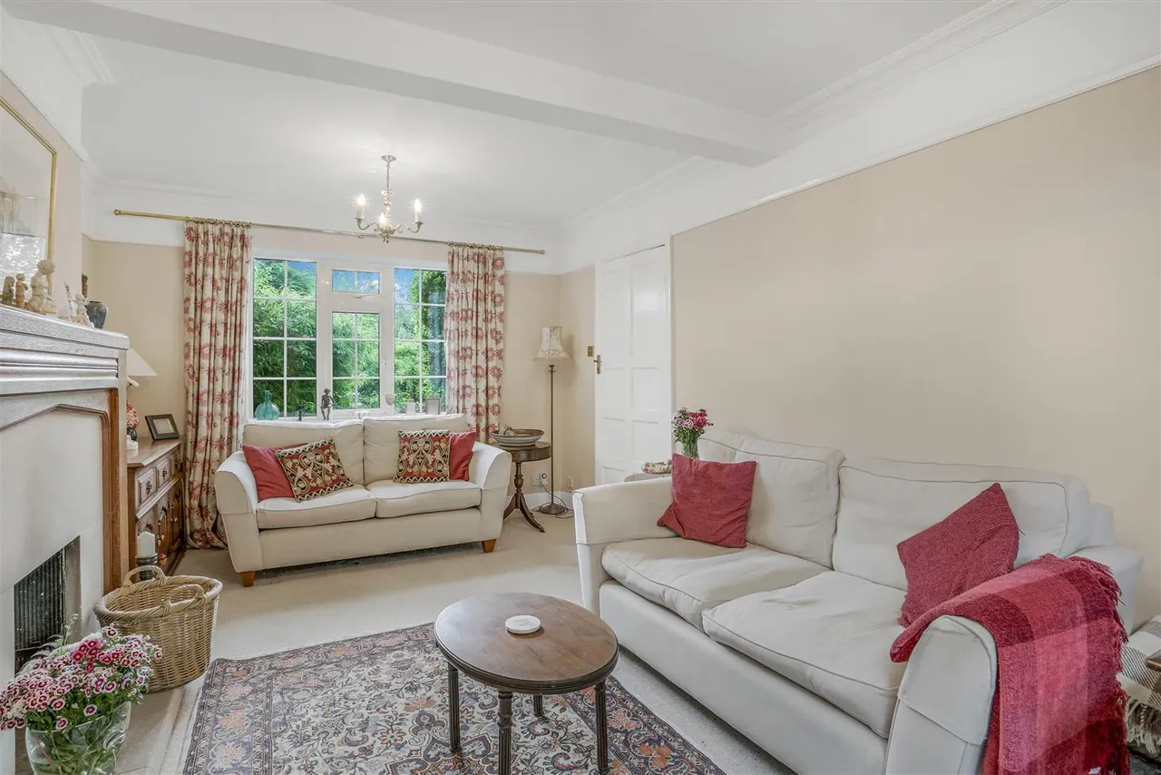 Meadow Way, Burgh Heath, Tadworth, KT20 5LY, photo 6