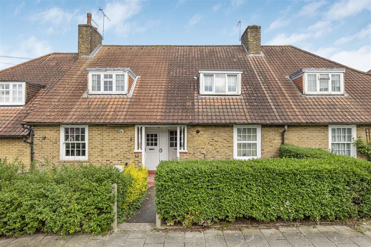 3 bed house for sale, Huntingfield Road, Putney, SW15