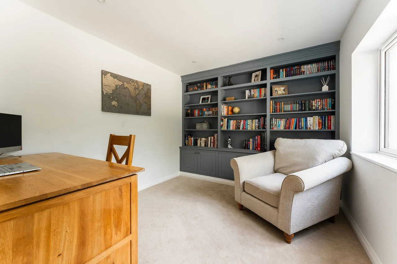 Tytherley Road, Winterslow, SP5, photo 12