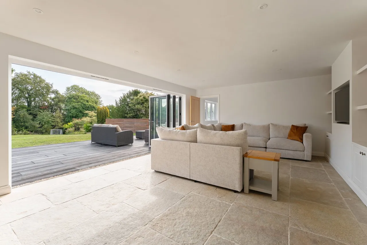Tytherley Road, Winterslow, SP5, photo 9