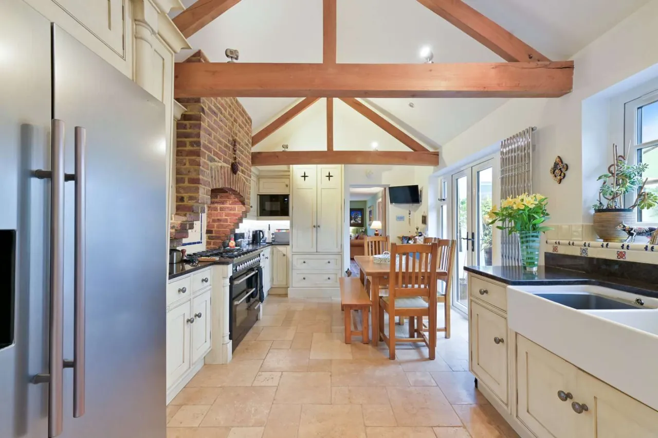 Bradcutts Lane, Cookham, SL6, photo 2