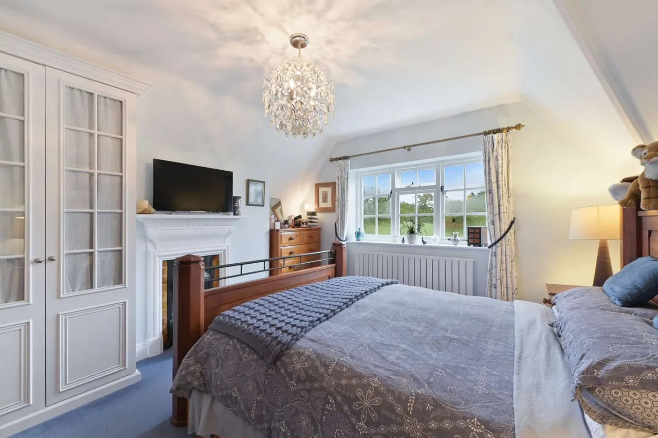 Bradcutts Lane, Cookham, SL6, photo 5