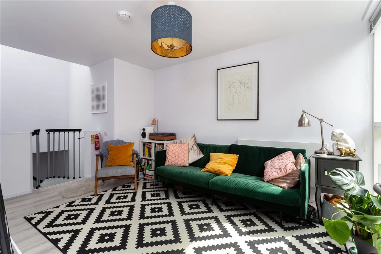 Voss Street, London, E2, photo 6