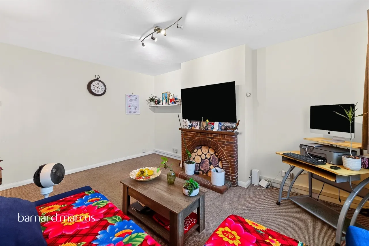 St. James Avenue, Sutton, photo 9